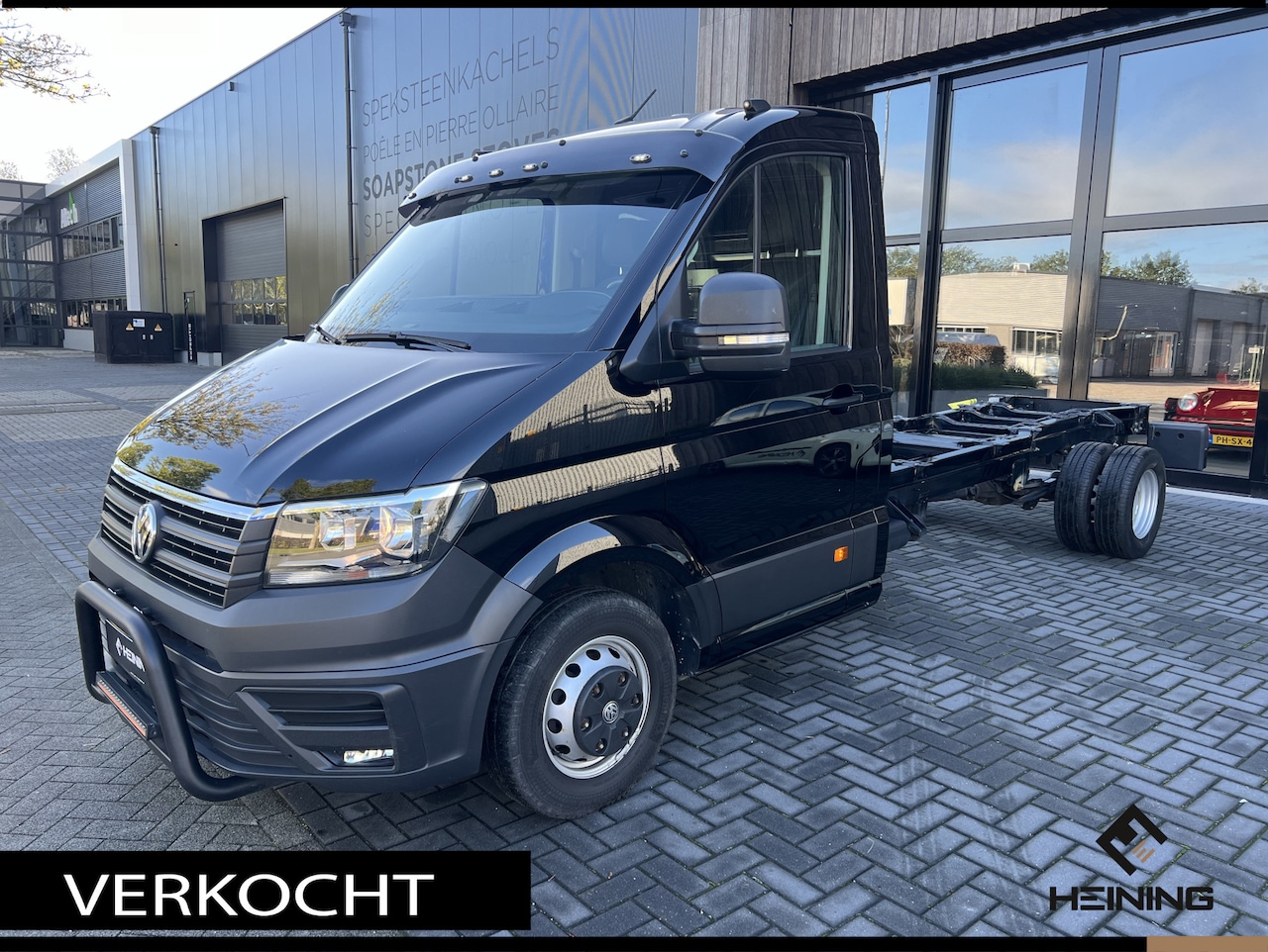 Volkswagen Crafter - 50 2.0 TDI L4 DL Trendline 177 PK Automaat Chassis Lange wielbasis - AutoWereld.nl