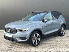 Volvo XC40 - 1.5 T5 Recharge R-Design | Trekhaak | Panoramadak | Verwarmbare Stoelen | BLIS | Adaptieve