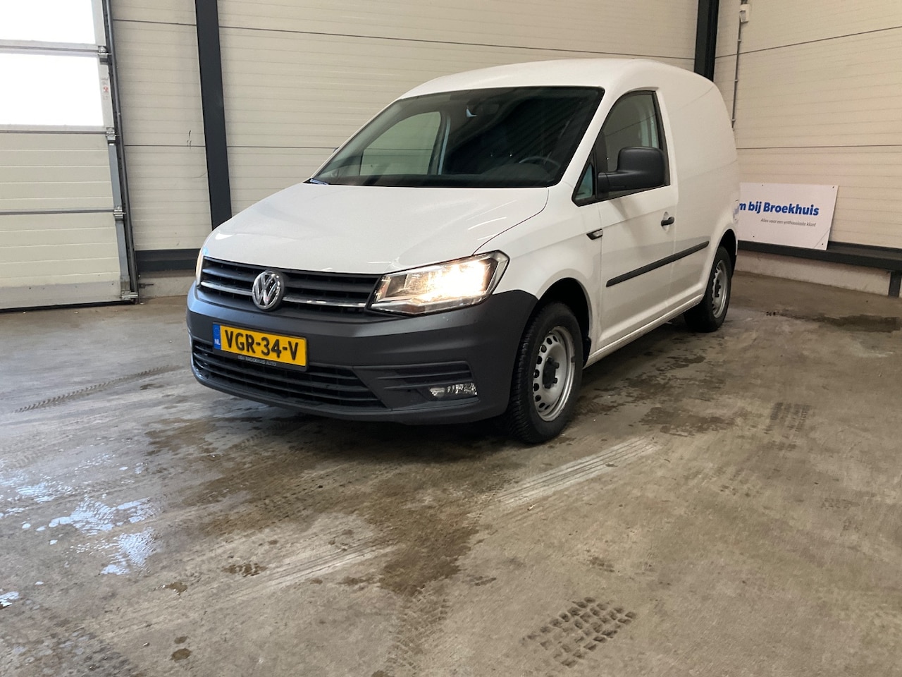 Volkswagen Caddy - 2.0 TDI L1H1 BMT Comfortline | DAB ontvanger | DAB ontvanger | Trekhaak - AutoWereld.nl