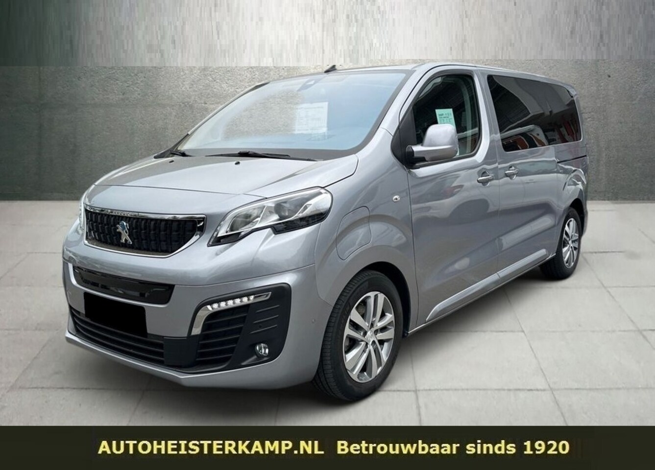 Peugeot e-Traveller - 50 kWh Business VIP 33.0000 EX BTW 8-Zitter Panoramadak Leder Navi Head-Up Camera Massage - AutoWereld.nl