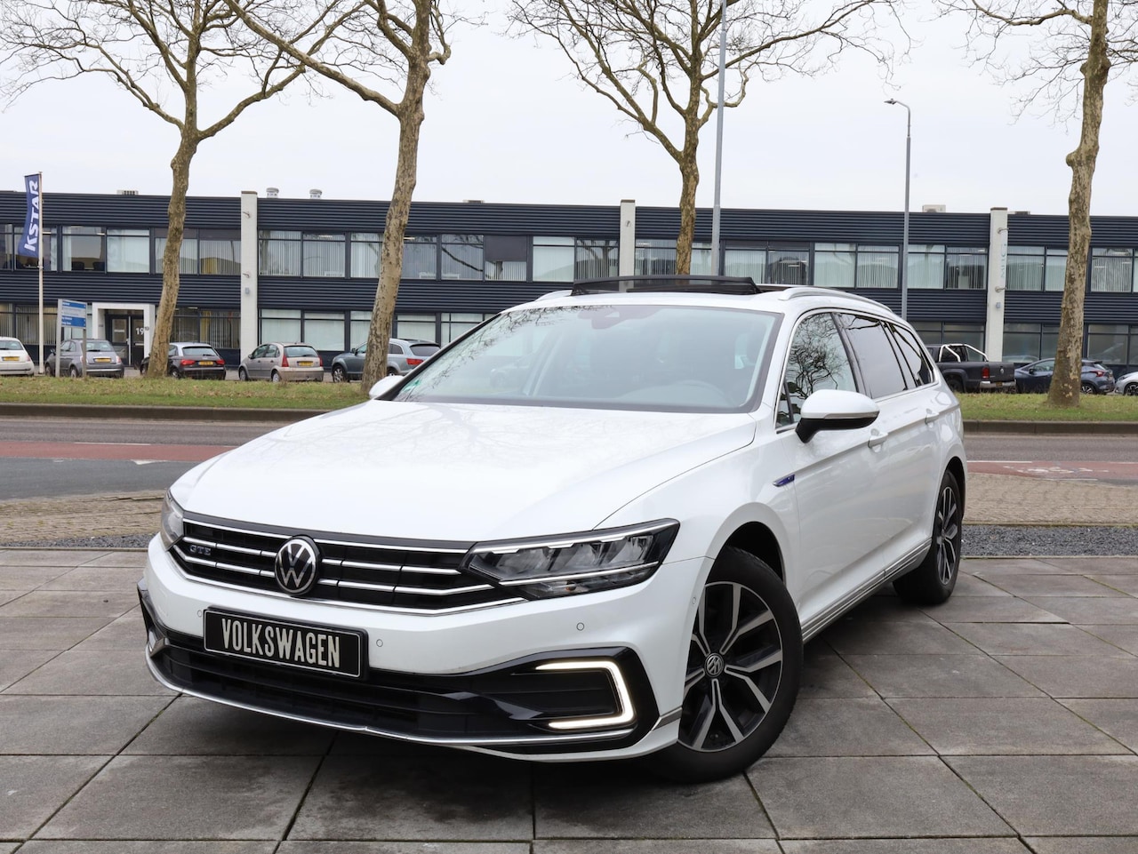 Volkswagen Passat Variant - GTE 1.4 TSI PHEV 218PK | Panodak | Standkachel | Virtual | Camera | Elektrische kofferklep - AutoWereld.nl