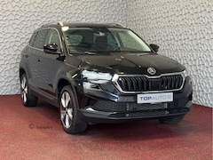 Skoda Karoq - 1.5 TSI 150PK BUSINESS LED VIR.COCKPIT CARPLAY NAVI ELEK.KLEP STOEL/STUUR VERW. LMV 2024