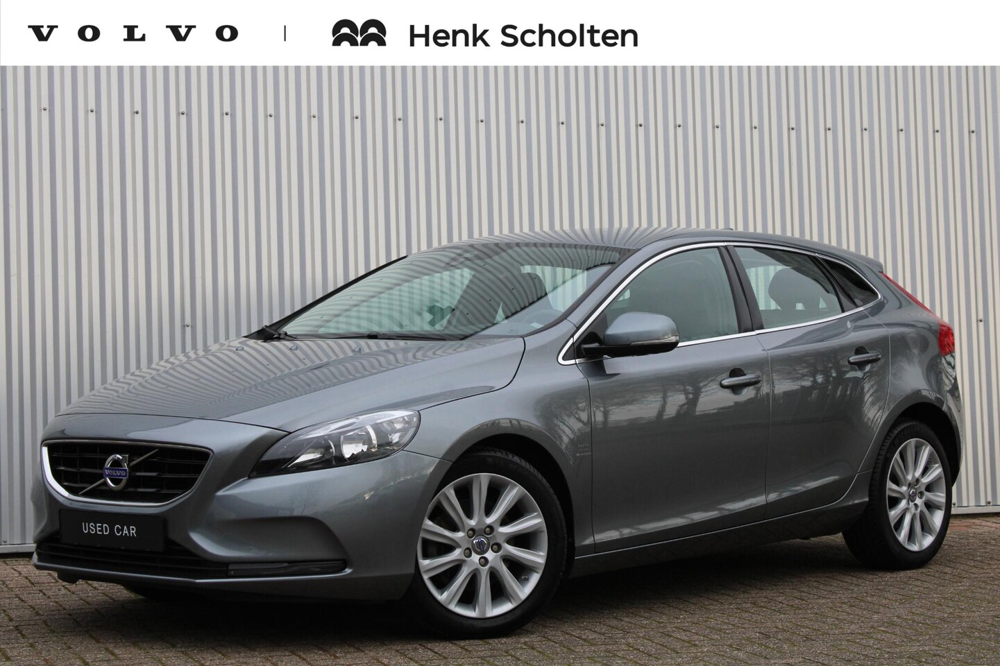 Volvo V40 - T2 Momentum, |Navigatie| Bluetooth| Park Assist Achter| LED dagrijverlichting| Cruise Cont - AutoWereld.nl