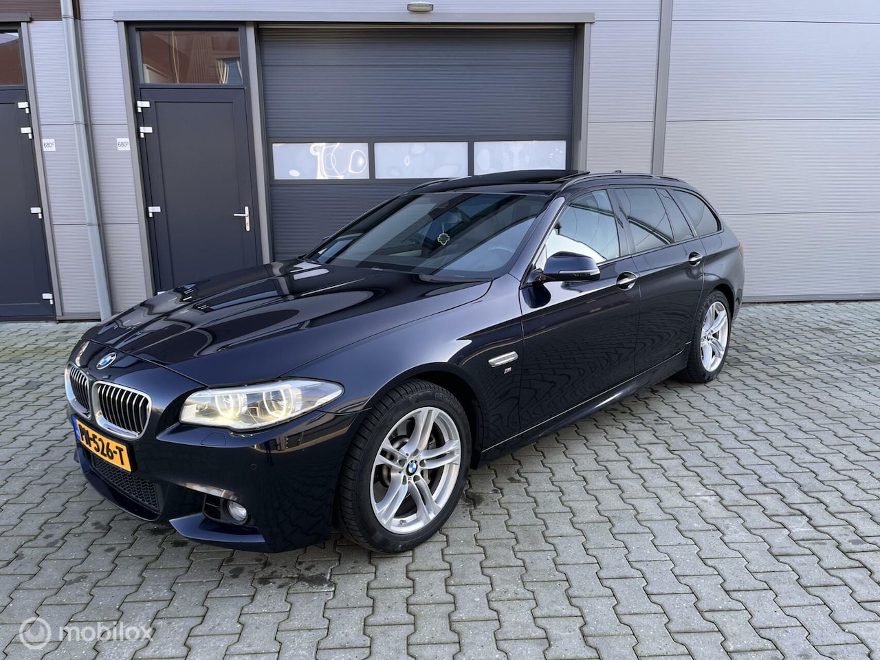 BMW 5-serie Touring - 530xd High Executive LCI Xdrive M-Sport - AutoWereld.nl