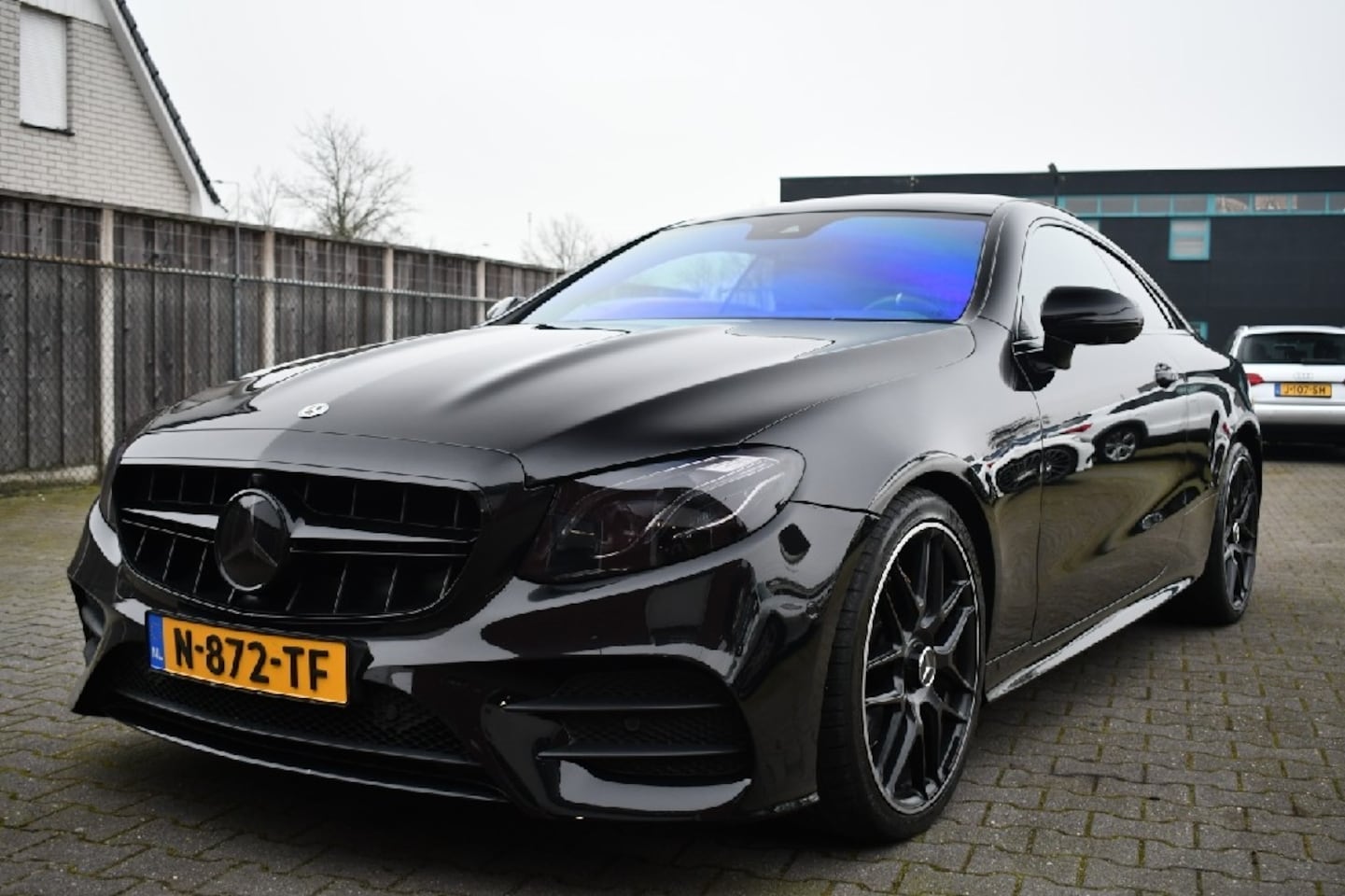 Mercedes-Benz E-klasse Coupé - 200 AMG Pano|Sfeer|Burmester|360° - AutoWereld.nl