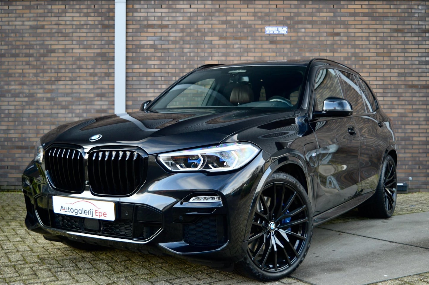 BMW X5 - XDrive45e M-Sport Laser Trekhaak Pano Luchtvering HeadUp - AutoWereld.nl