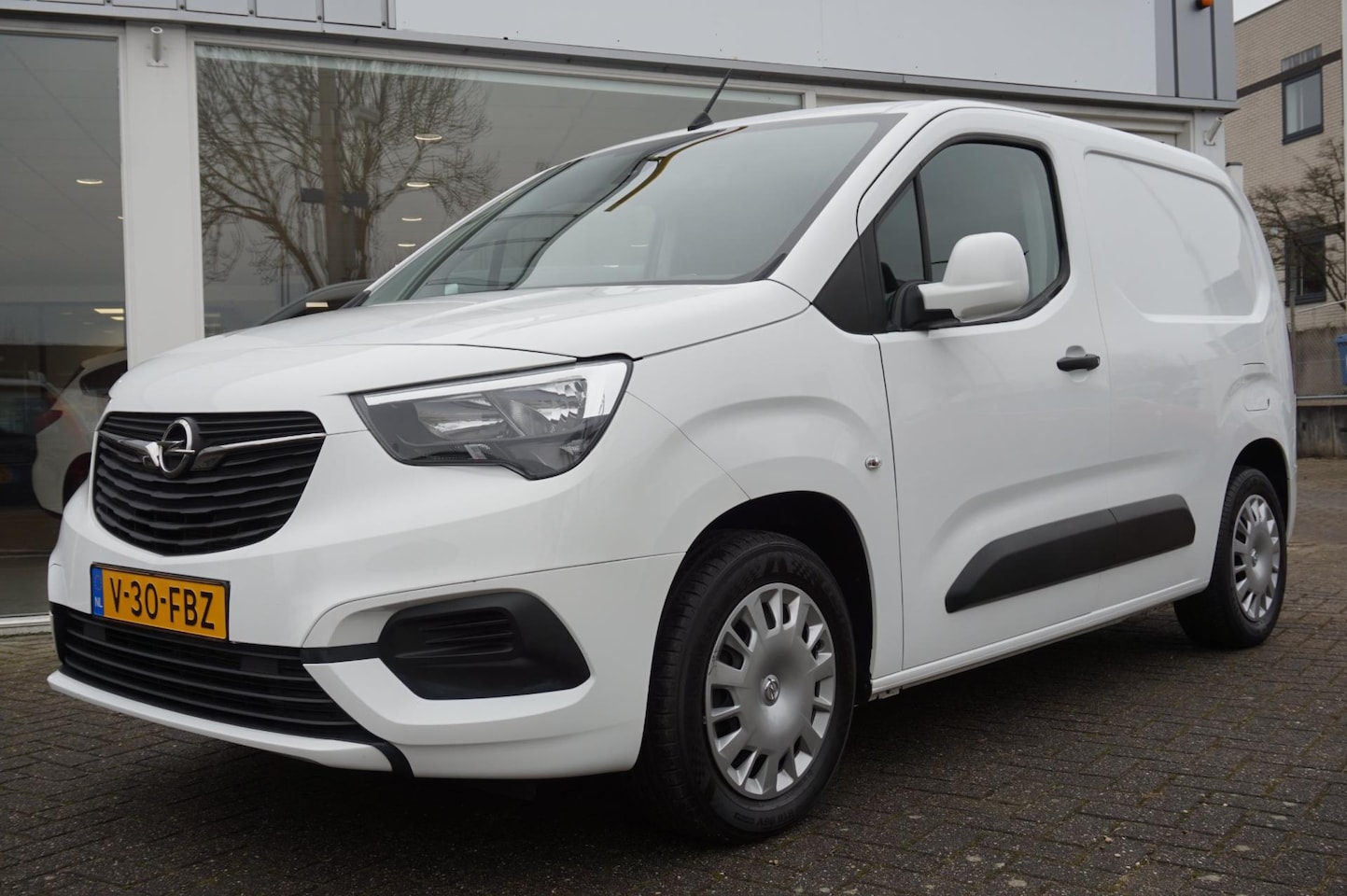 Opel Combo - 1.5TD L1H1 Edition 102Pk|3-Zits|Cruise|Stoelverw.|PDC|APP - AutoWereld.nl