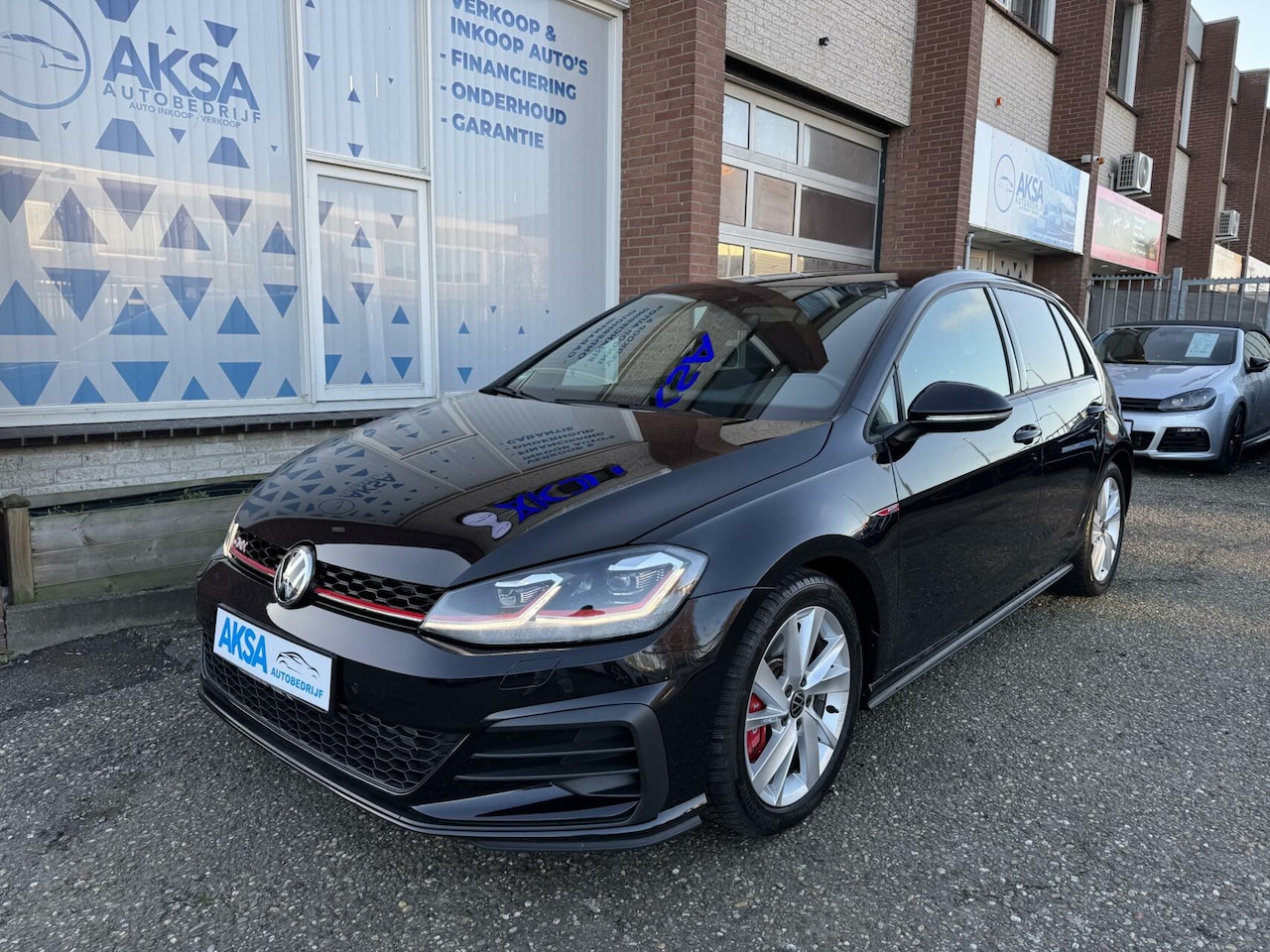 Volkswagen Golf - 2.0 TSI GTI 245pk Performance Blindspot/ACC/LaneAssist/18inch/DigitalCockpit/Garantie/Lane - AutoWereld.nl