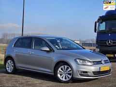 Volkswagen Golf - 1.6 TDI Highline BlueMotion Xenon |Navi |Cruise |Park Assist |Nap |Boekjes