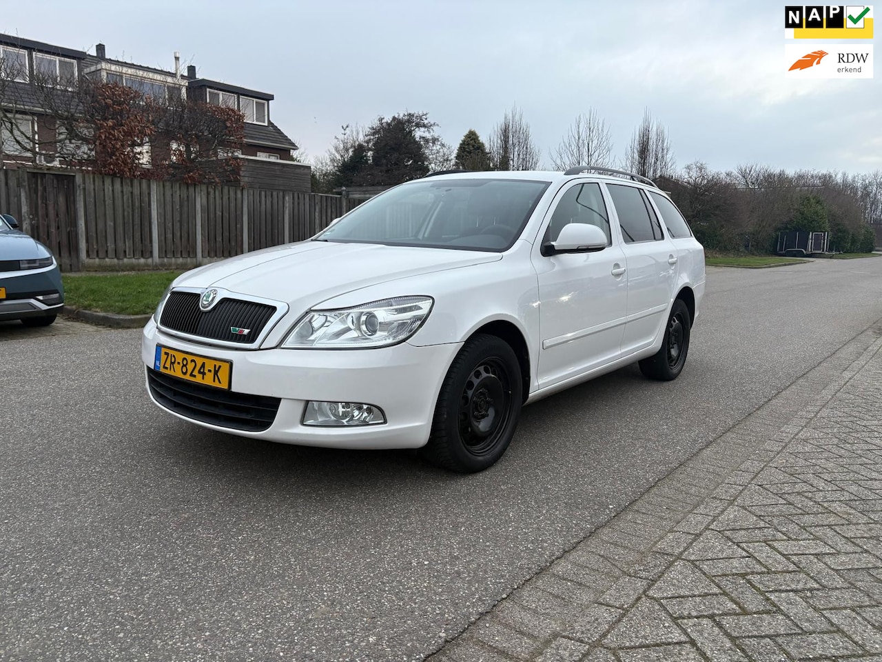 Skoda Octavia Combi - 1.2 TSI Ambition Business Line Achteruit camera*Navigatie*Stoelverwarming*Clima* - AutoWereld.nl