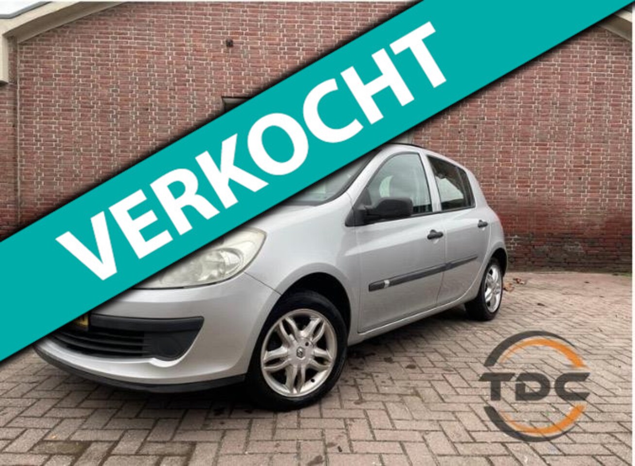 Renault Clio - 1.2-16V Business Line AIRCO LMV PANO NW APK - AutoWereld.nl