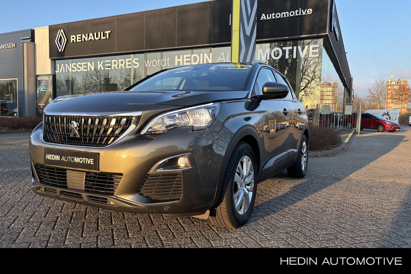 Peugeot 3008 - 130PK Bleu lease ''Camera, Apple carplay/android auto'' - AutoWereld.nl