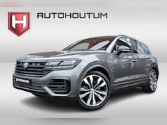 Volkswagen Touareg - 3.0 TDI R-Line Panoramadak, Trekhaak, Virtual cockpit, Matrix