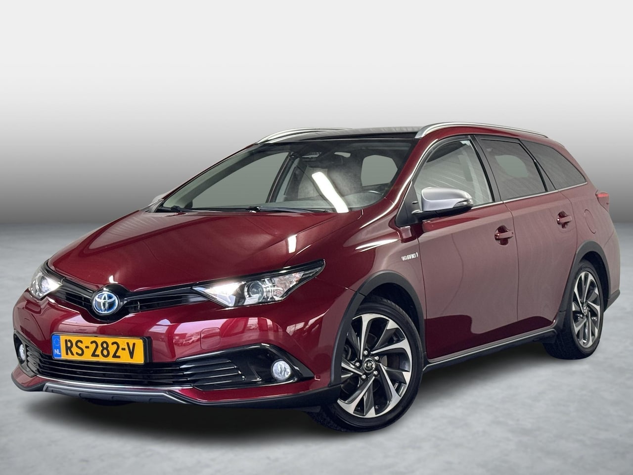 Toyota Auris Touring Sports - 1.8 Hybrid Freestyle Trekhaak Panoramadak - AutoWereld.nl