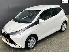 Toyota Aygo - 1.0 VVT-i x-wave 5 deurs en garantie