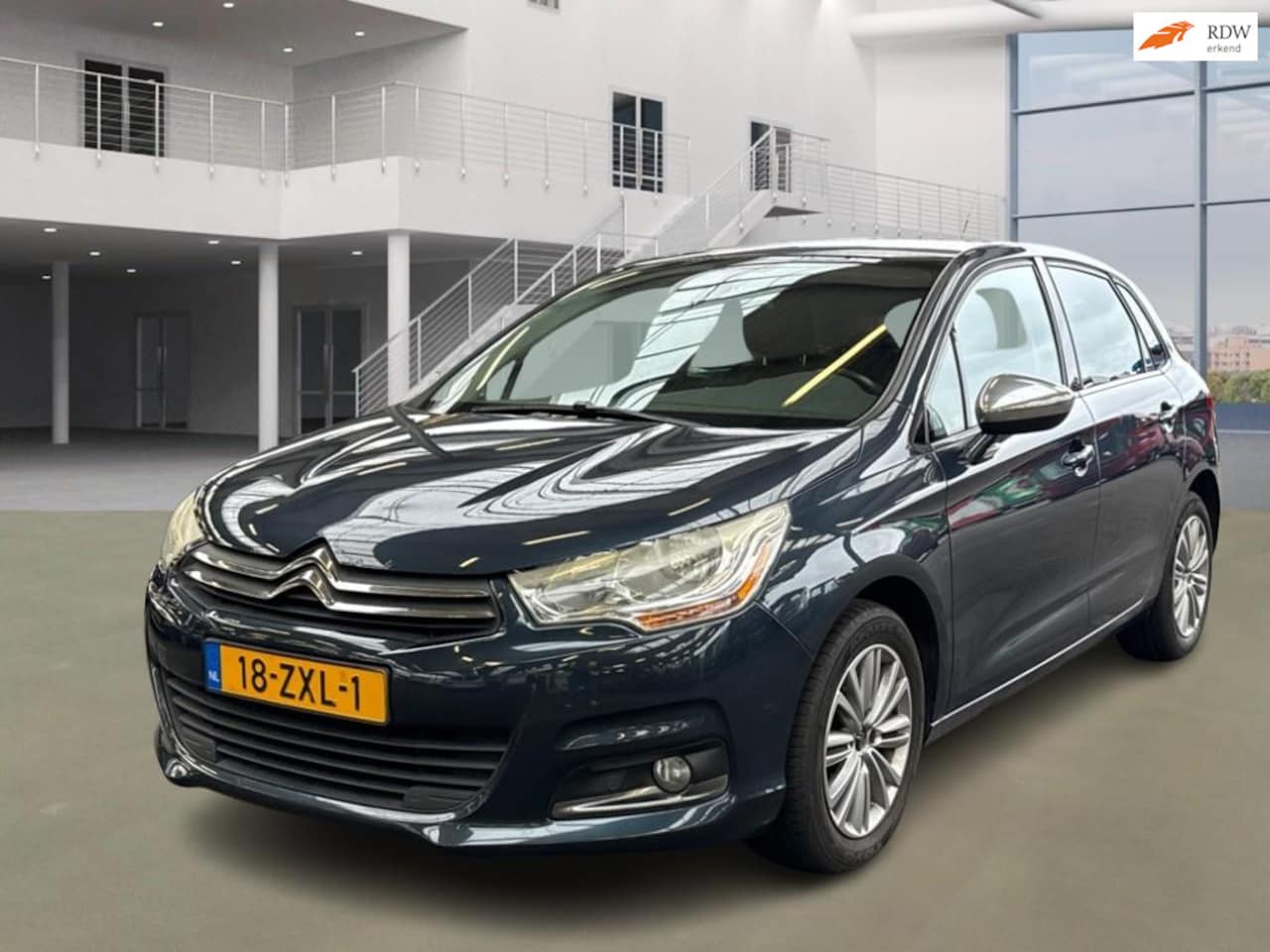 Citroën C4 - 1.4 VTi Collection NAVI PSENSOR 2 X SLEUTELS - AutoWereld.nl