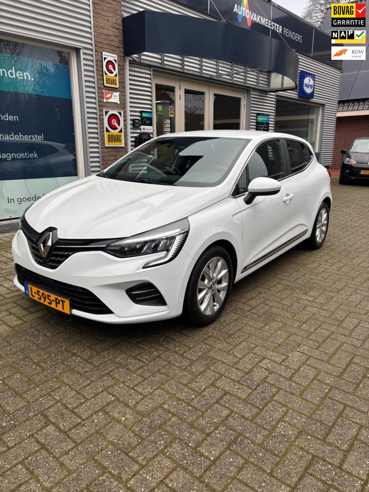 Renault Clio - 1.0 TCe Intens Half Leer Apple carplay LED PDC - AutoWereld.nl