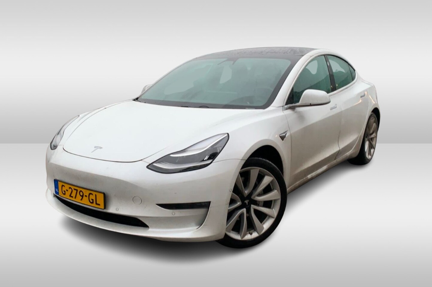 Tesla Model 3 - Long Range RWD Long Range AWD 75 kWh / Trekhaak / Autopilot / Panoramadak / Camera / Premium Audio / Lede - AutoWereld.nl