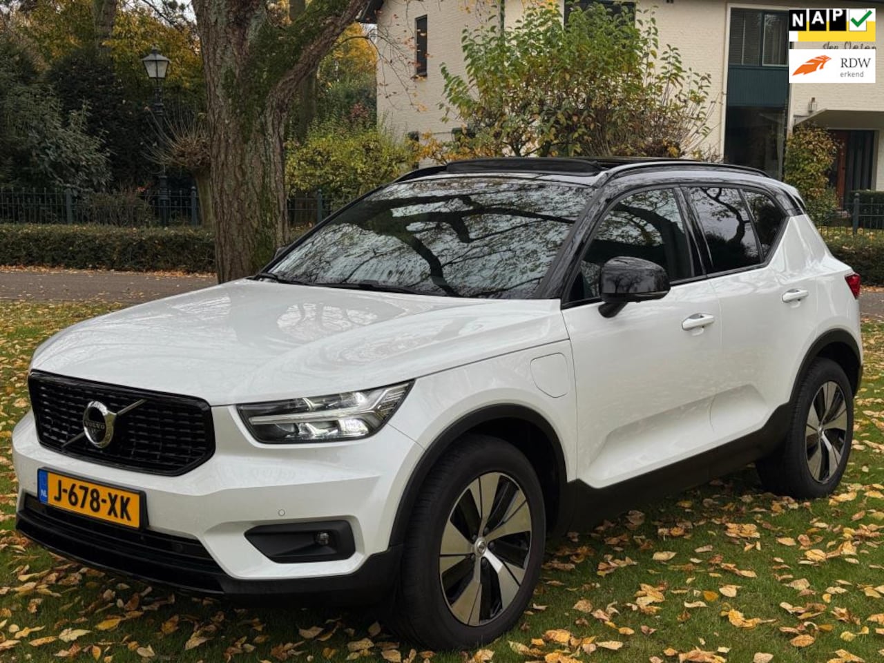 Volvo XC40 - 1.5 T4 Recharge R-Design Expression VOL OPTIES Trekhaak Panoramadak - AutoWereld.nl