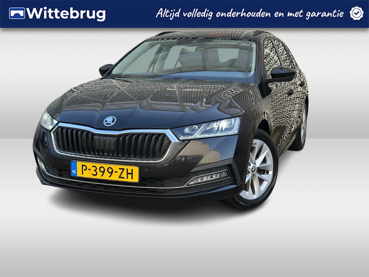 Skoda Octavia Combi - 1.5 TSI First Edition / 17" LMV / Navi / Stoelverwarming / LED Matrix P4 - AutoWereld.nl