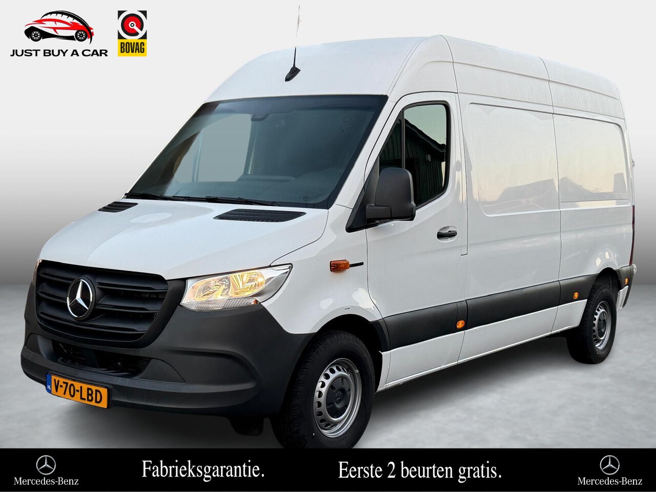 Mercedes-Benz eSprinter - eSprinter L2H2 55 kWh NP € 73.500,- / NIEUW! | Stoelverwarming | Camera | 3P | Bluetooth | - AutoWereld.nl