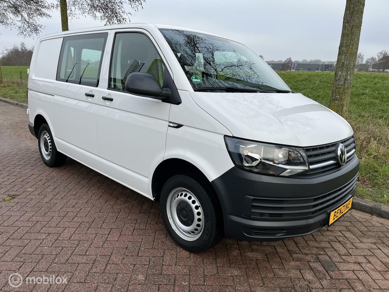 Volkswagen Transporter - 2.0 TSI Benzine | 2x schuifdeur - AutoWereld.nl