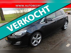 Opel Astra - 1.6 Turbo Cosmo // LEER / NAVI / LMV //