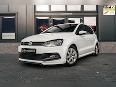 Volkswagen Polo - 1.2 TSI R-Line / NAP / CAMERA / STOELVERWARMING / AIRCO / TREKHAAK