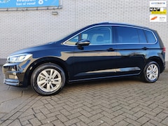 Volkswagen Touran - 1.5 TSI Highline 7p / Automaat / Panoramadak