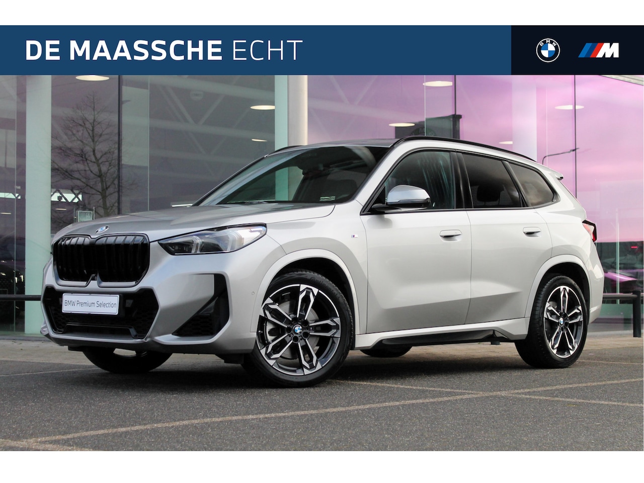 BMW X1 - xDrive23i High Executive M Sport Automaat / Panoramadak / Trekhaak / Sportstoelen / Stoelv - AutoWereld.nl