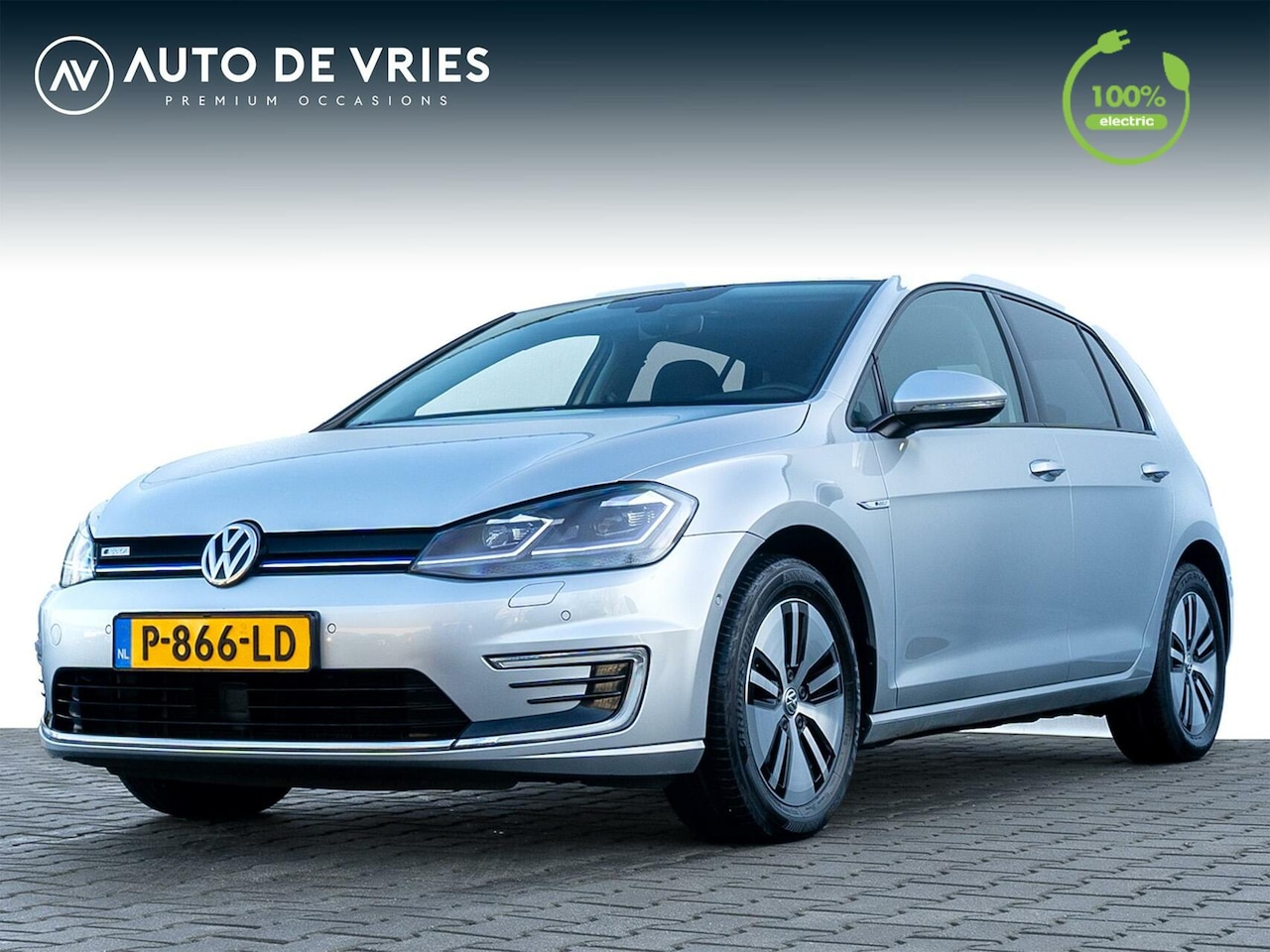 Volkswagen e-Golf - 36kWh | SOH 95% | Virtual cockpit | Warmtepomp | Winterpakket - AutoWereld.nl