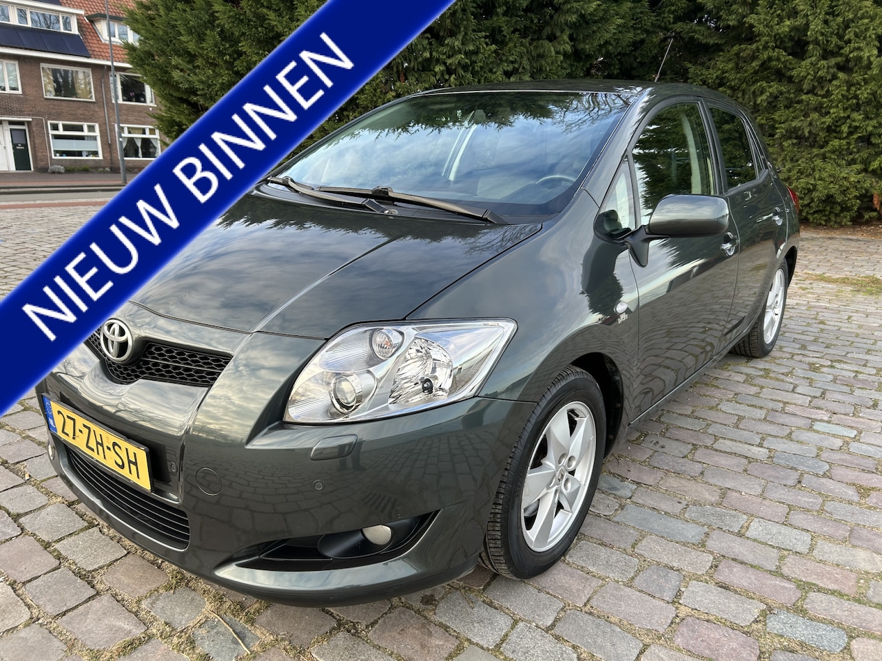 Toyota Auris - 2.2 D-4D Executive Business navi airco/ecc leer int - AutoWereld.nl