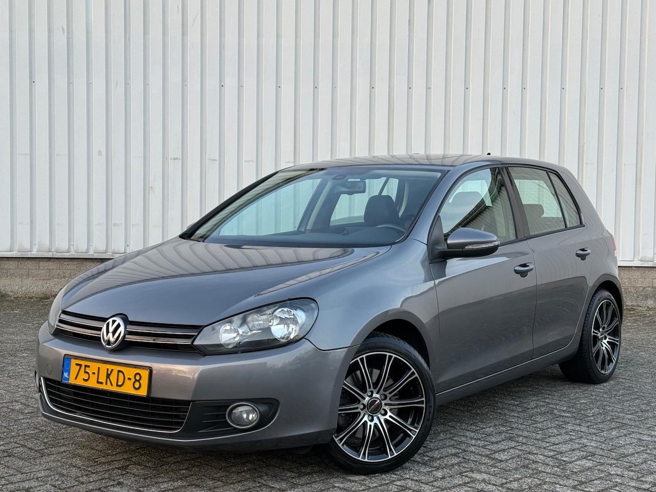 Volkswagen Golf - 1.4 TSI Highline 2e eigenaar,Trekhaak,Airco,Navi,Pano,PDC,CruiseControl,LederBekleding,N.A - AutoWereld.nl