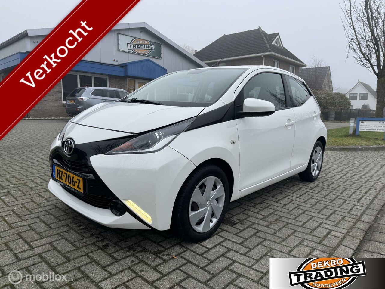 Toyota Aygo - 1.0 VVT-i x-play groot scherm cruise airco 5 drs - AutoWereld.nl