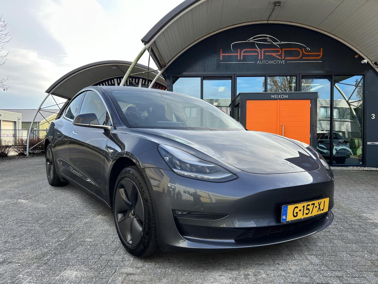 Tesla Model 3 - Long Range RWD Long Range AWD 75 kWh 85% SOH Trekhaak (1.000kg) - AutoWereld.nl