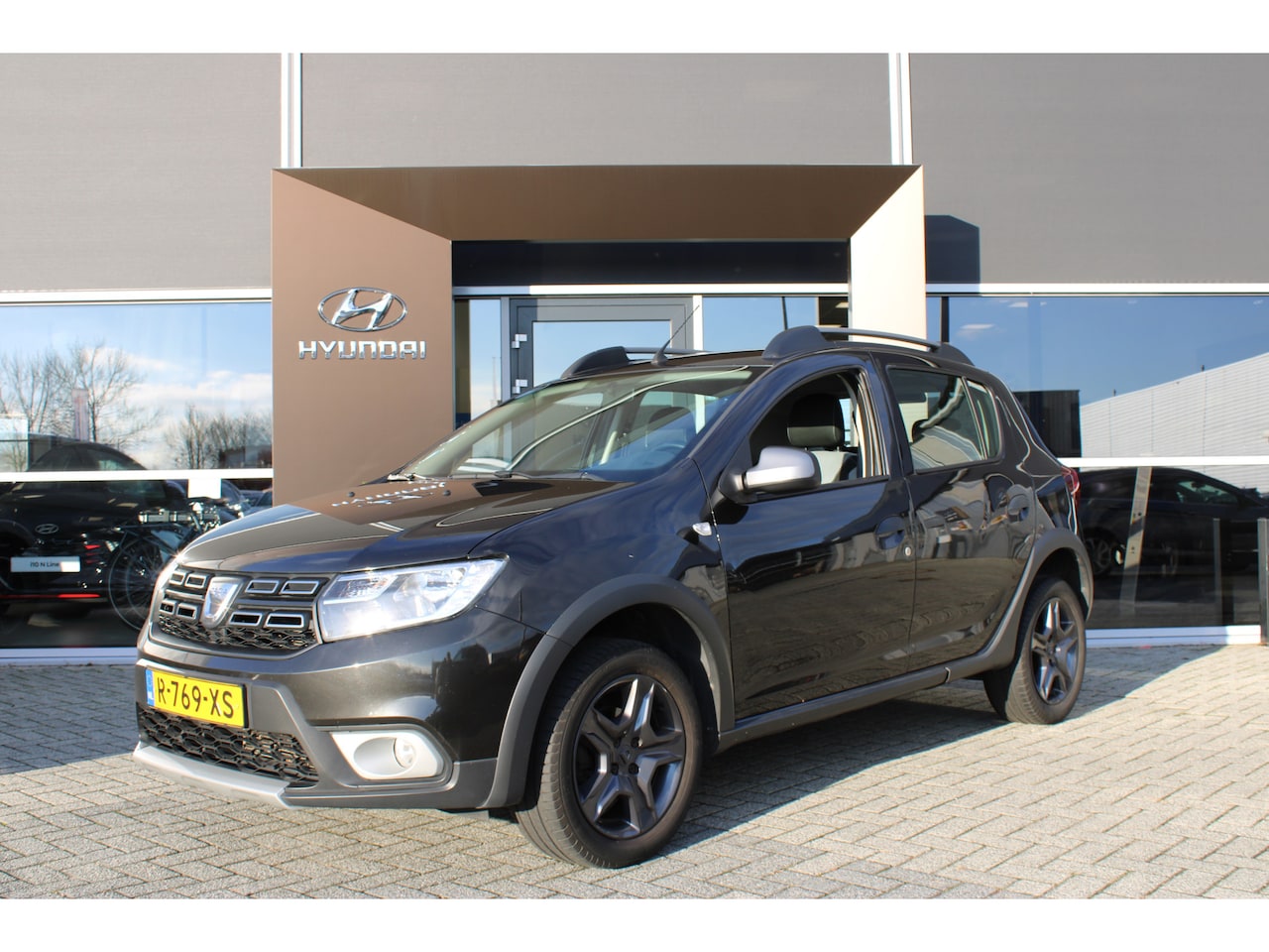 Dacia Sandero Stepway - 0.9 TCe Ambiance | Bluetooth | LED dagrijverlichting | mistlampen voor - AutoWereld.nl