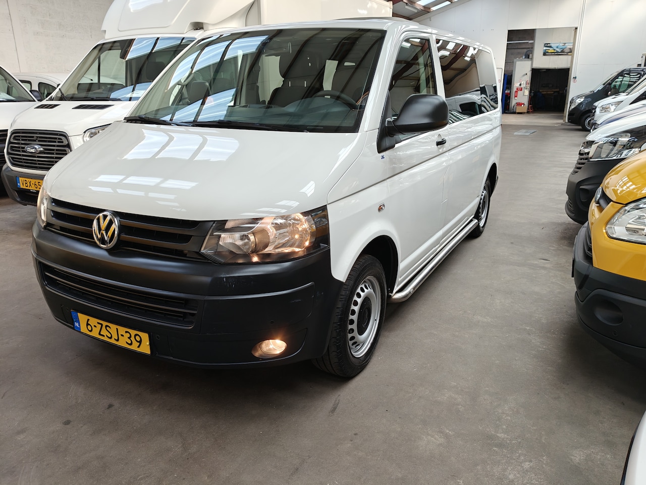 Volkswagen Transporter Kombi - 2.0 TDI PERSONENBUS Trendline - AutoWereld.nl