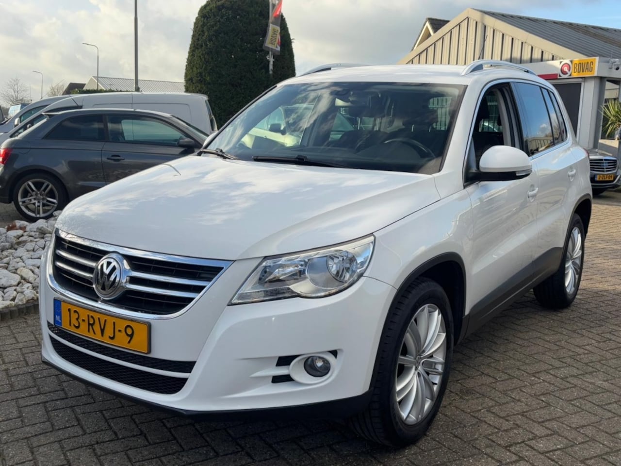 Volkswagen Tiguan - 1.4 TSI Sport&Style Wit 2011 NL Auto Trekhaak - AutoWereld.nl