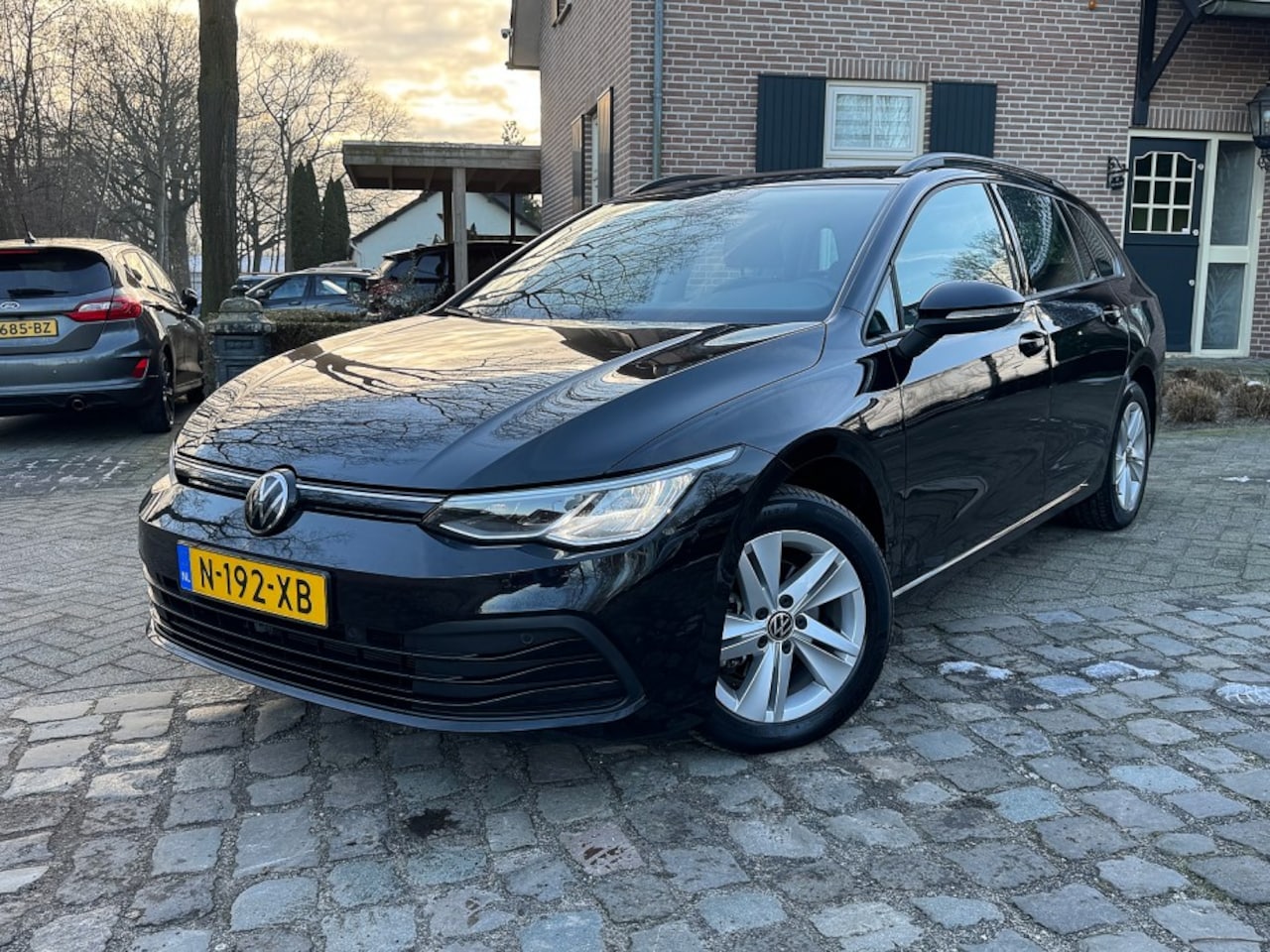 Volkswagen Golf Variant - 1.0 TSI Life ecc,navi,lmv,sfeerlicht - AutoWereld.nl