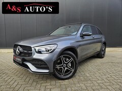 Mercedes-Benz GLC-klasse - 300e 4MATIC AMG Panodak Camera Trekhaak Virtual Elektr stoelen Sfeerverlichting