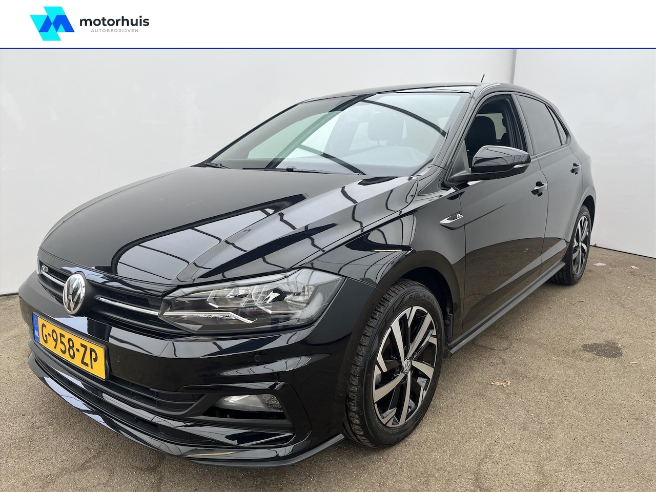 Volkswagen Polo - 1.0 TSI 95pk Highline Business R / PDC / AppleCarPlay-Android / Lage KM stand!! - AutoWereld.nl