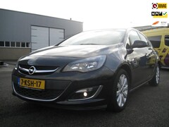 Opel Astra - 1.4 Turbo Cosmo TREKHAAK OPTIE'S 2013