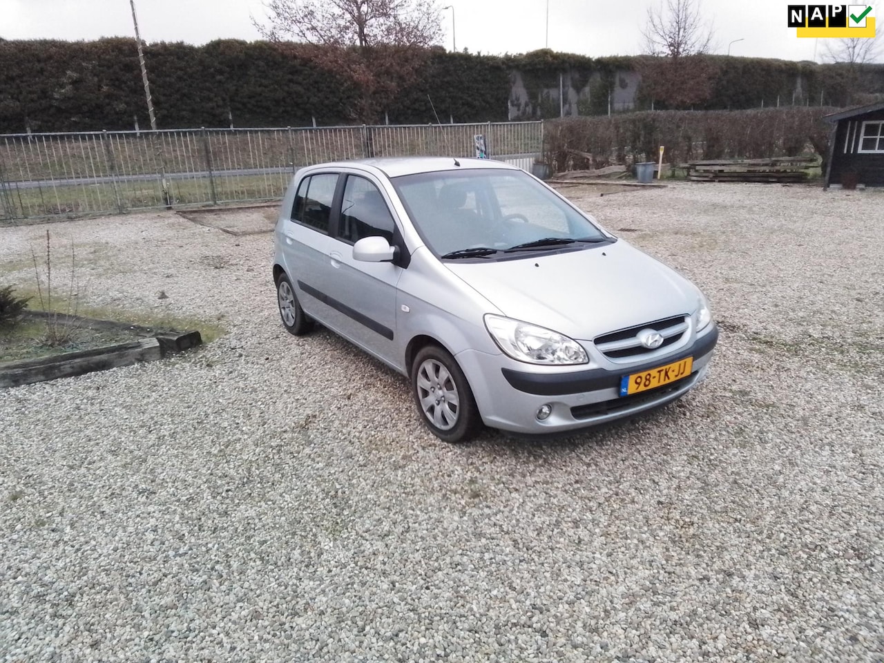 Hyundai Getz - 1.4i Dynamic AUTOMAAT 5 DRS AIRCO KM 129405 NL Auto - AutoWereld.nl