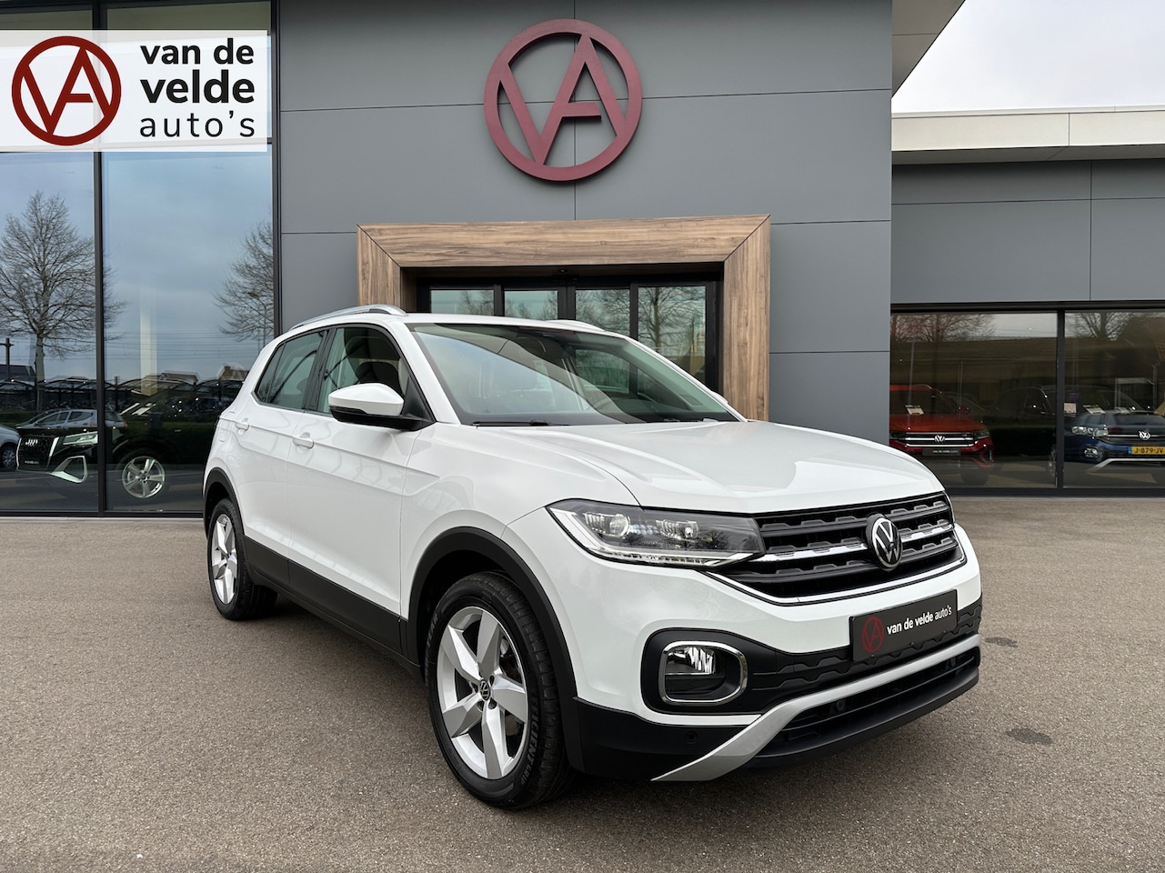 Volkswagen T-Cross - 1.0 TSI 110pk DSG Style | Trekhaak | Carplay | Led | Dode hoek | Rijklaar incl. garantie - AutoWereld.nl