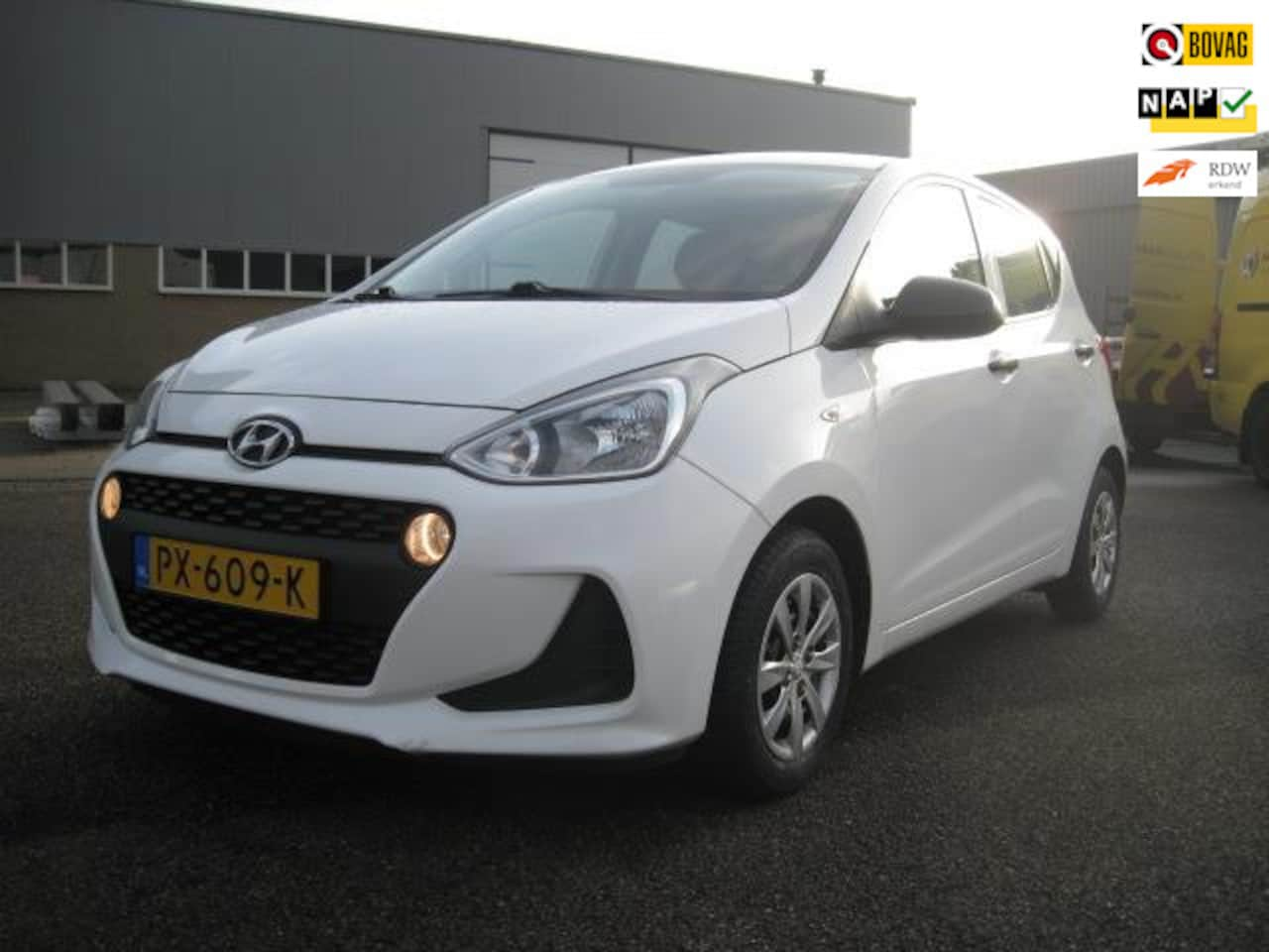 Hyundai i10 - 1.0i i-Motion AIRCO 2017 - AutoWereld.nl