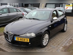 Alfa Romeo 147 - 1.6 T.Spark Veloce Business Beige Leder NAV Tel Cruise Climate