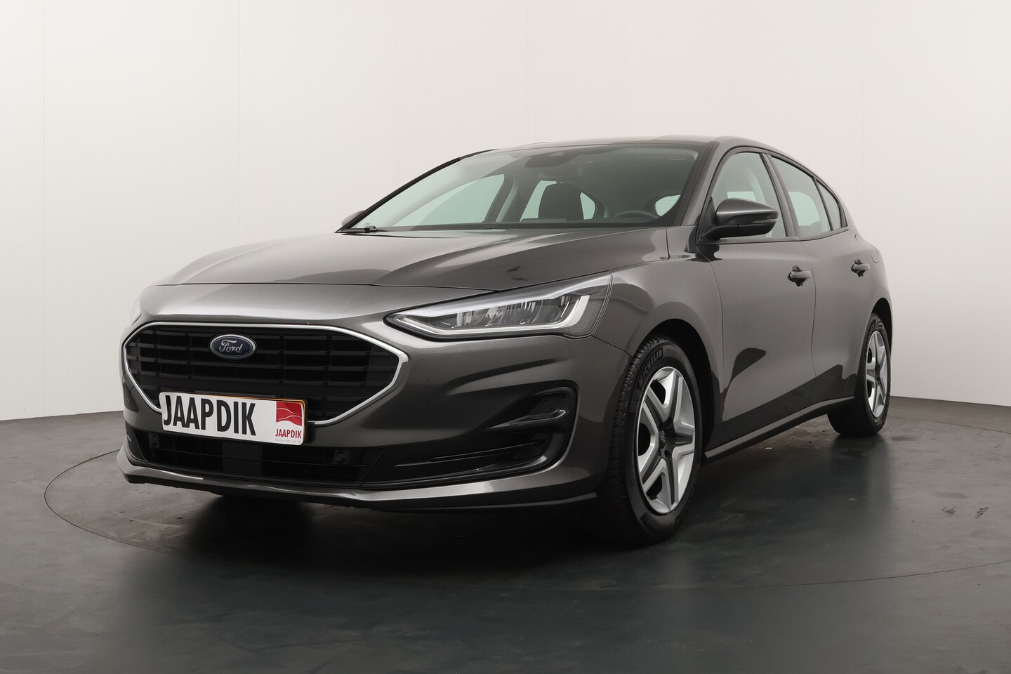 Ford Focus - BWJ 2022 1.0 100 PK EcoBoost Connected AIRCO / CRUISE / NAVI / BLUETOOTH / PDC / SPORTSTOE - AutoWereld.nl