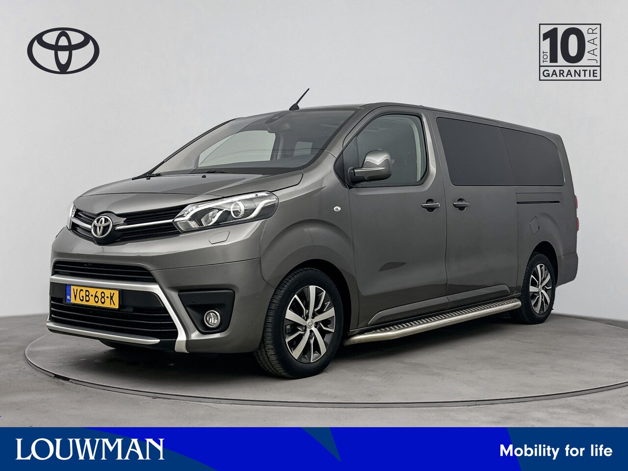 Toyota PROACE Long Worker - 2.0 D-4D Dynamic DC Verso | Parkeersensoren | Camera | Trekhaak | Climate Control | Cruise - AutoWereld.nl