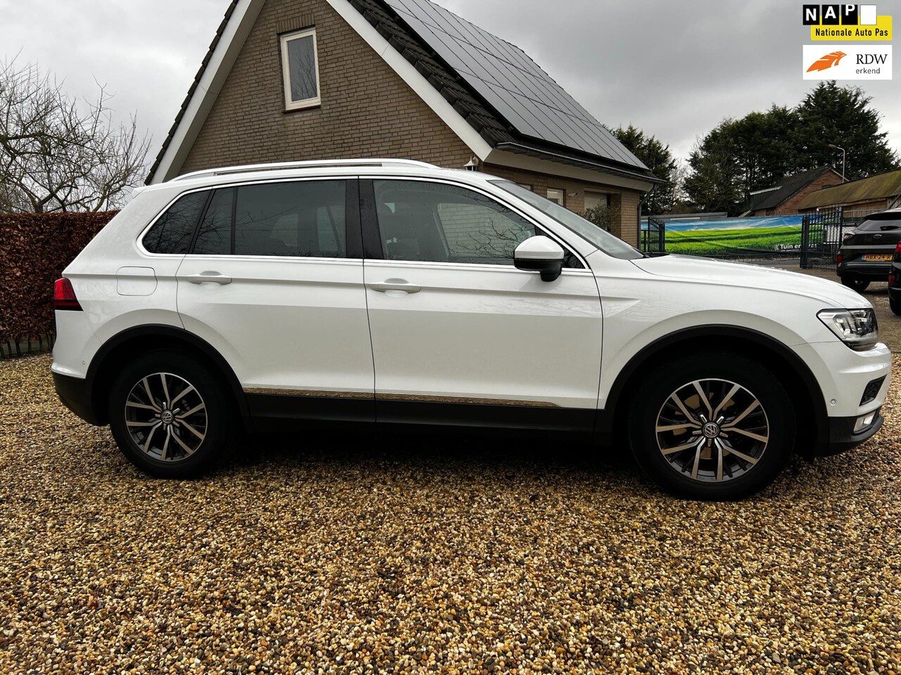 Volkswagen Tiguan - 1.4 TSI Comfortline Business Navigatie & Elk achterklep - AutoWereld.nl