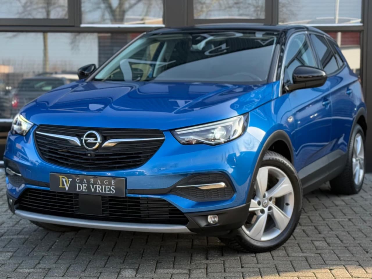 Opel Grandland X - 1.2 Turbo Ultimate Full Option Panoramadak Apple CarPlay 360 Camera Garantie - AutoWereld.nl